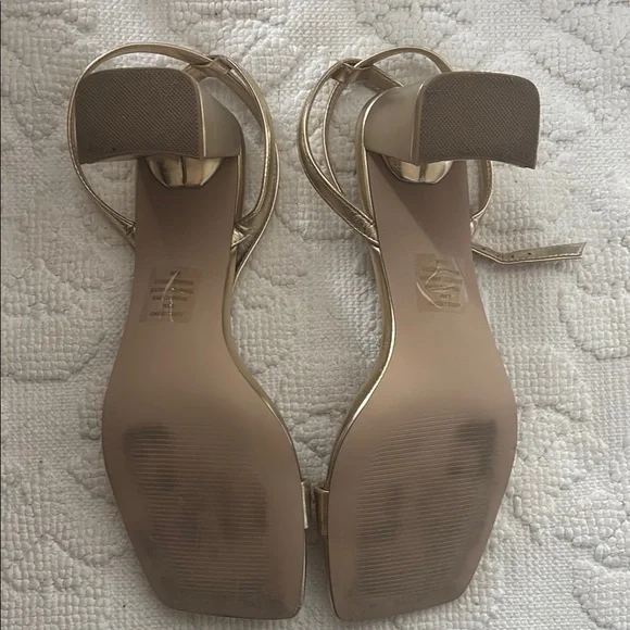 steve madden gold luxe pump - Picture 5 of 5